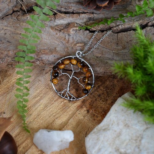 Collier "Gardiennes du Soleil"